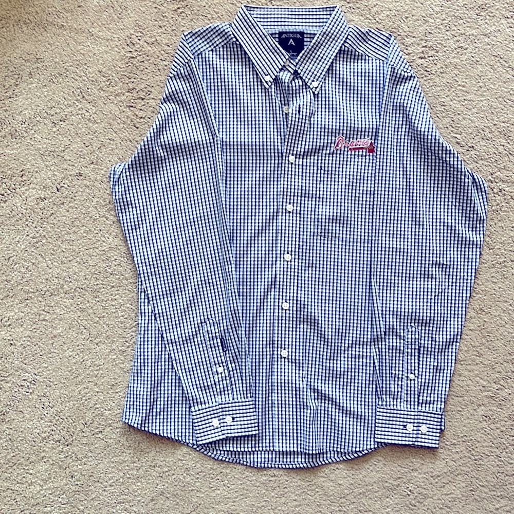NWT Navy Long Sleeve Braves Dress Shirt with Front Pocket